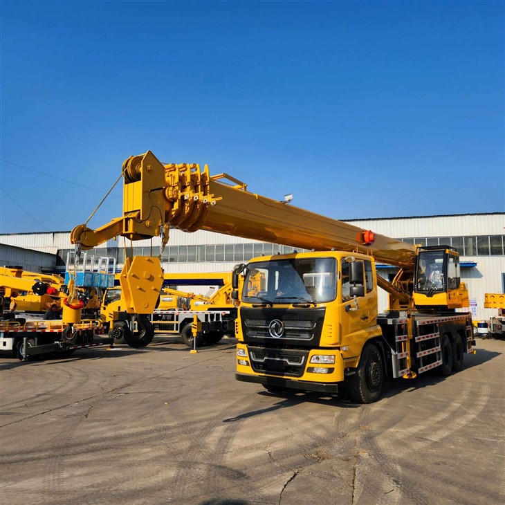 25 Ton Truck Crane